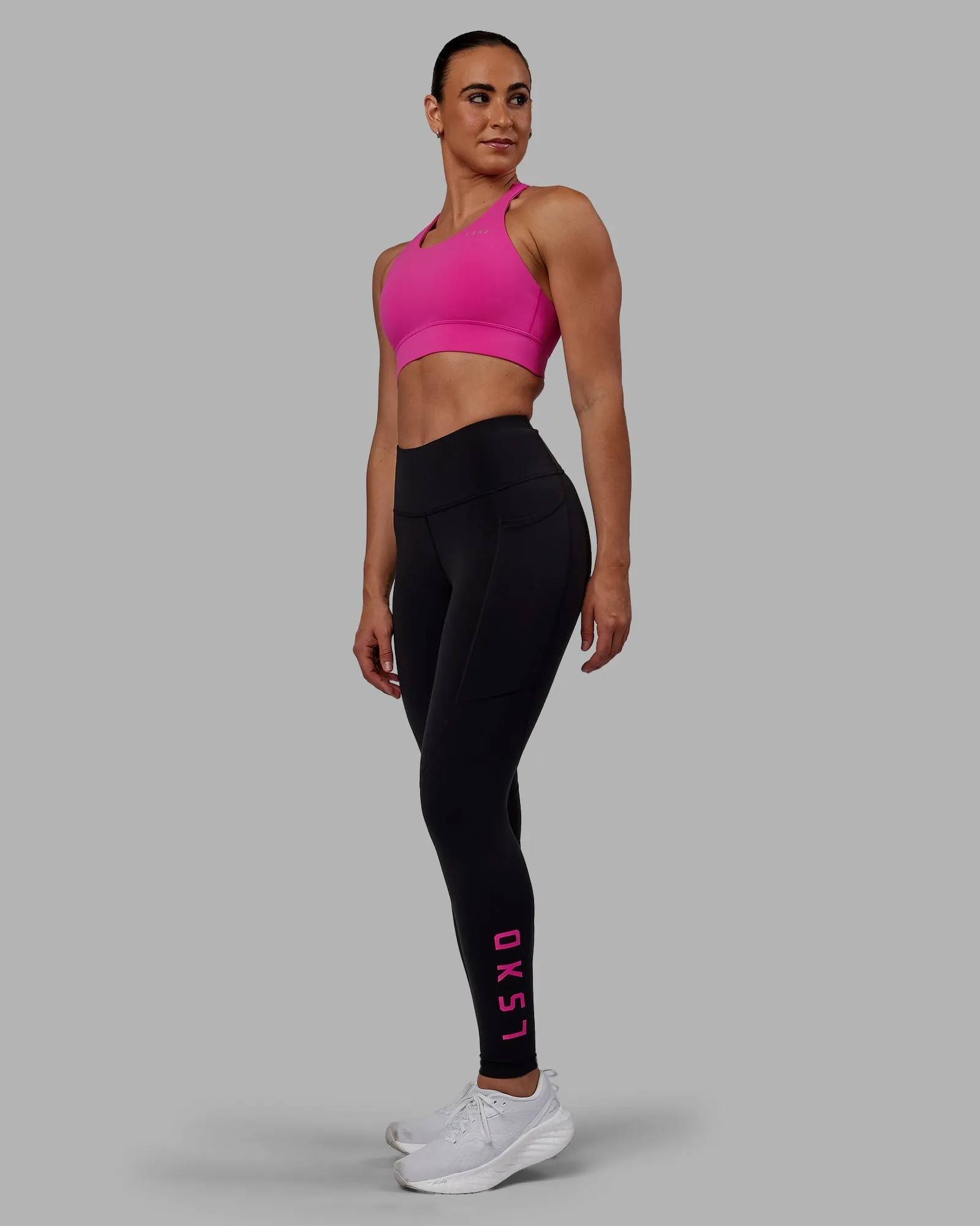 Accelerate Sports Bra - Fuchsia Pink