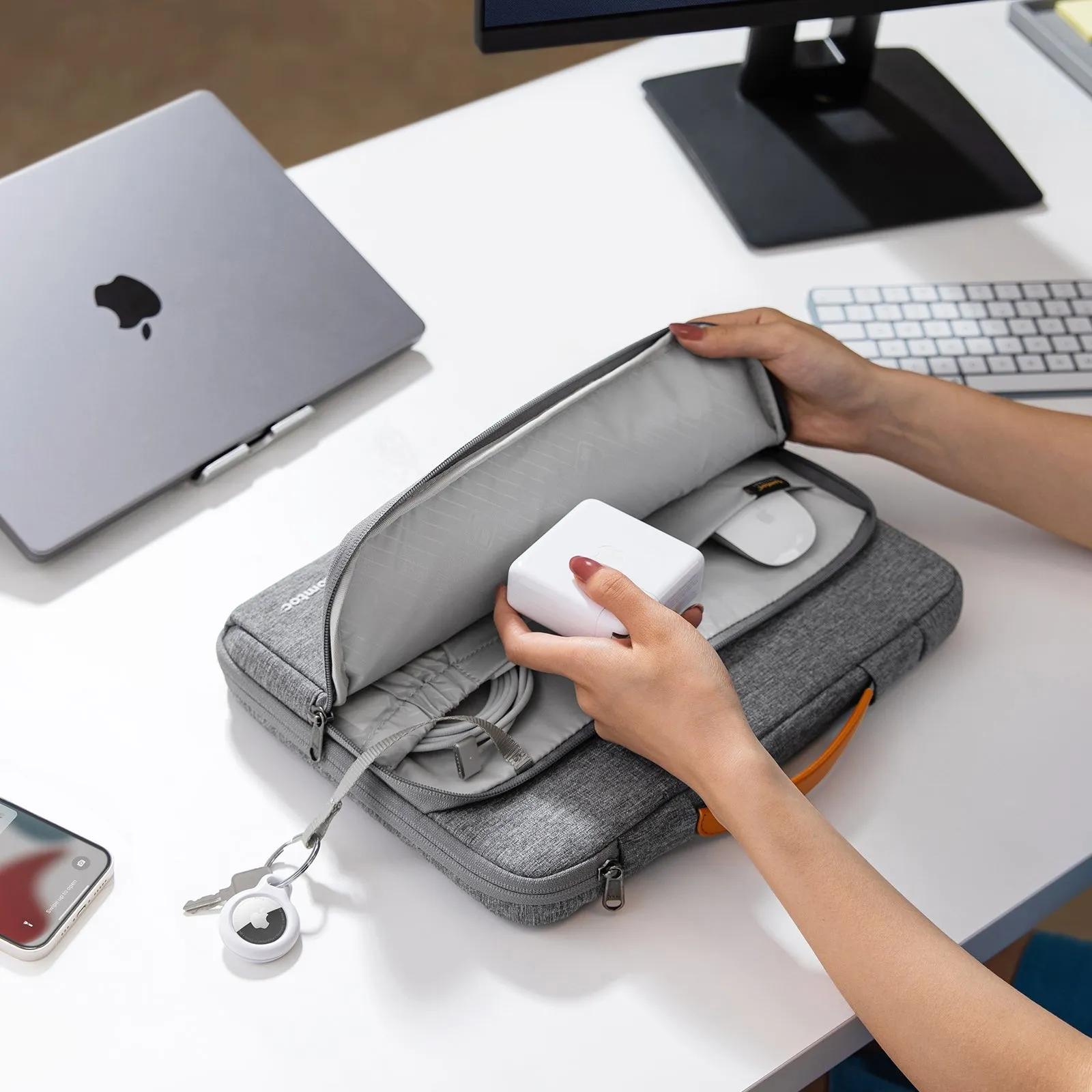 Defender-A40 Laptop Shoulder Bag For 13-inch MacBook Pro & Air