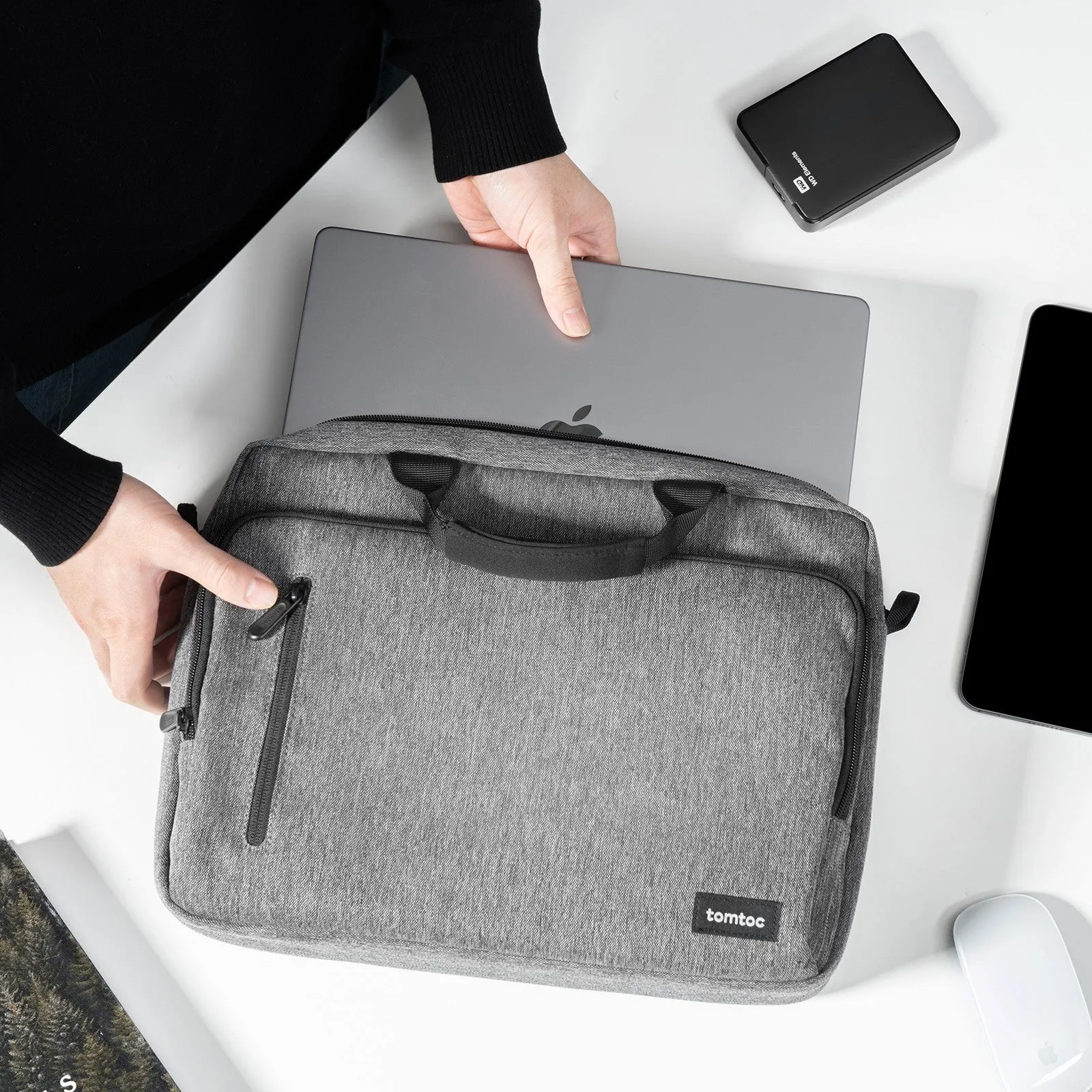 Navigator-A43 Laptop Briefcase For 14" MacBook Pro / Surface