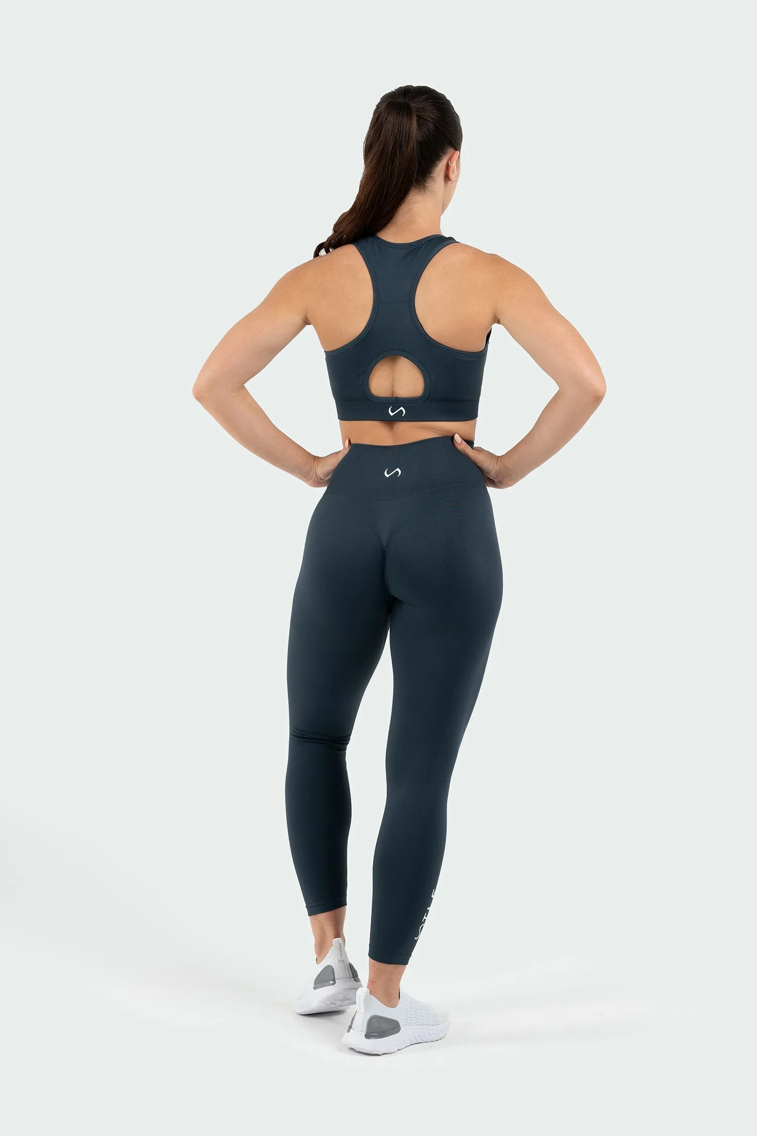 Sculpt Seamless Racerback Sports Bra